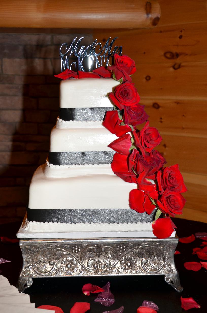 wedding cakes in gatlinburg