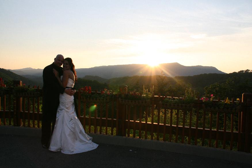 sunset weddings in pigeon forge and gatlinburg